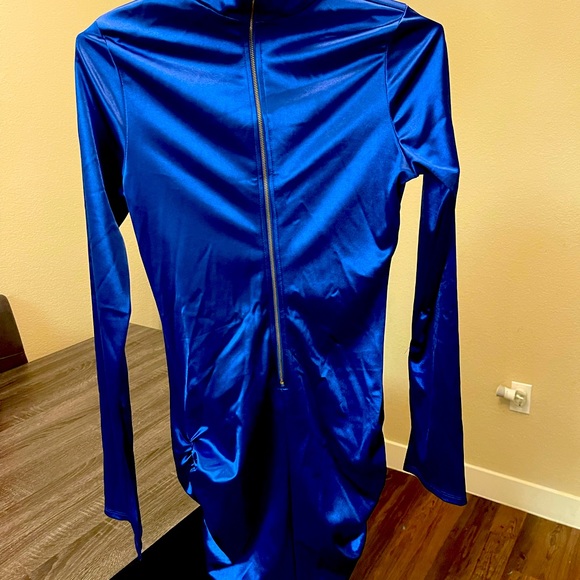 Dress - Picture 1 of 2